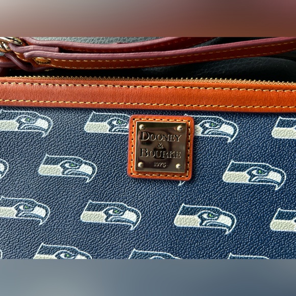 Dooney & Bourke Seattle Seahawks wristlet - Picture 2 of 6